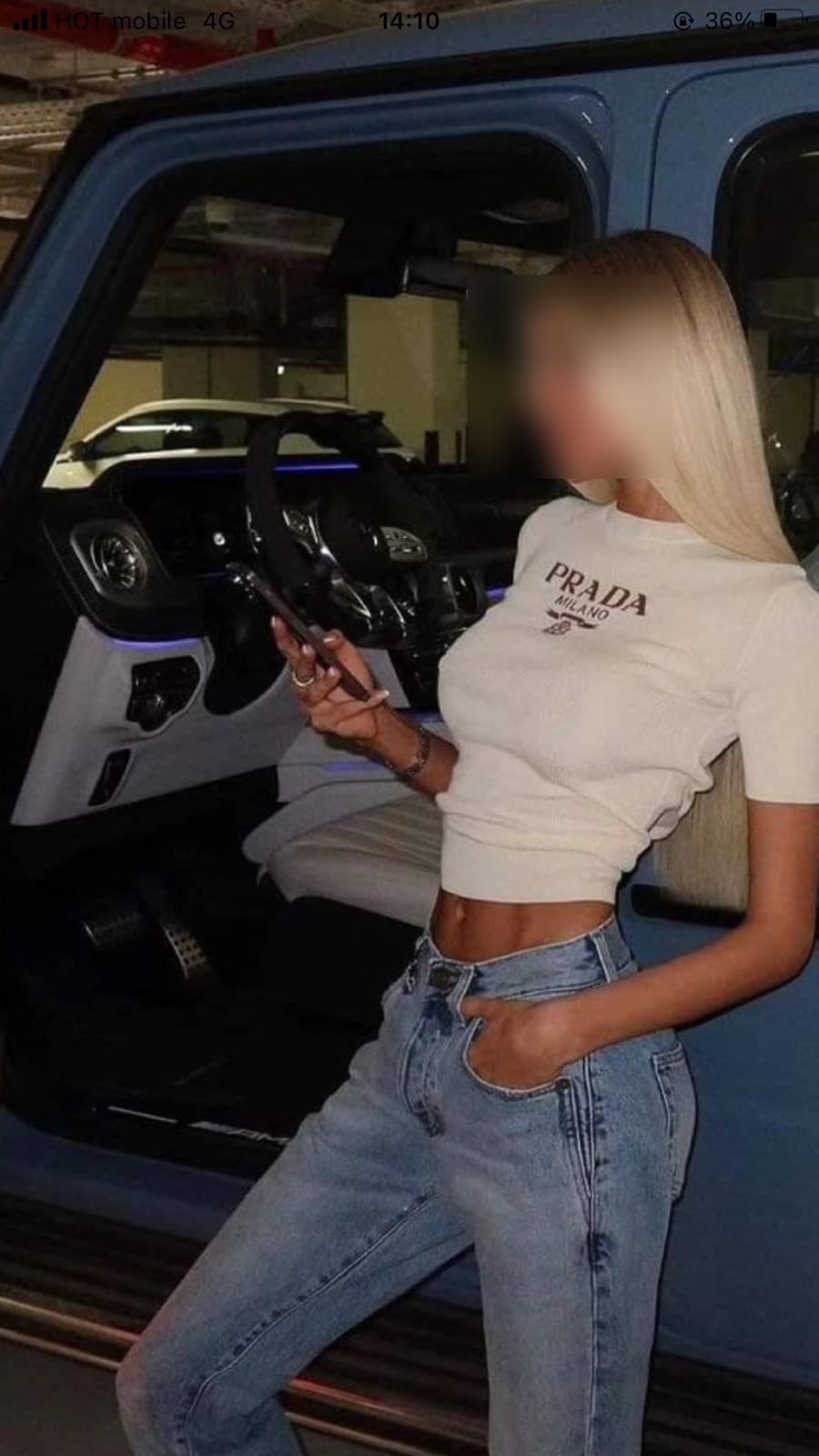בחורה יפה – בבת ים