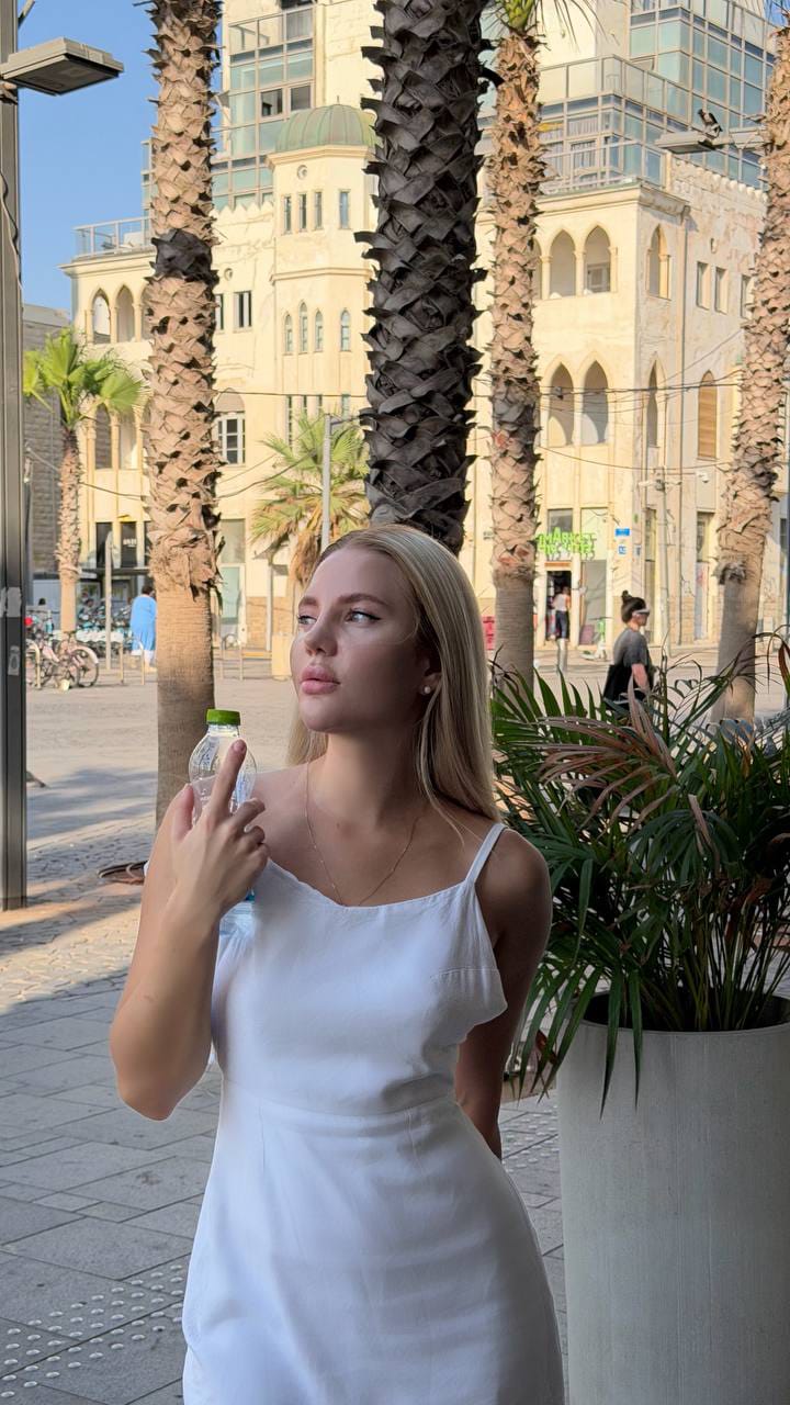 בחורה מחול פצצת על בת 22 – תל אביב