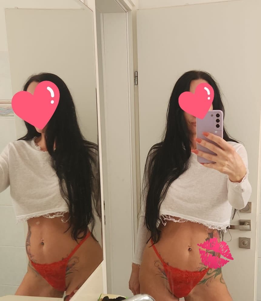 בחורה שווה במיוחד-בראשון לציון