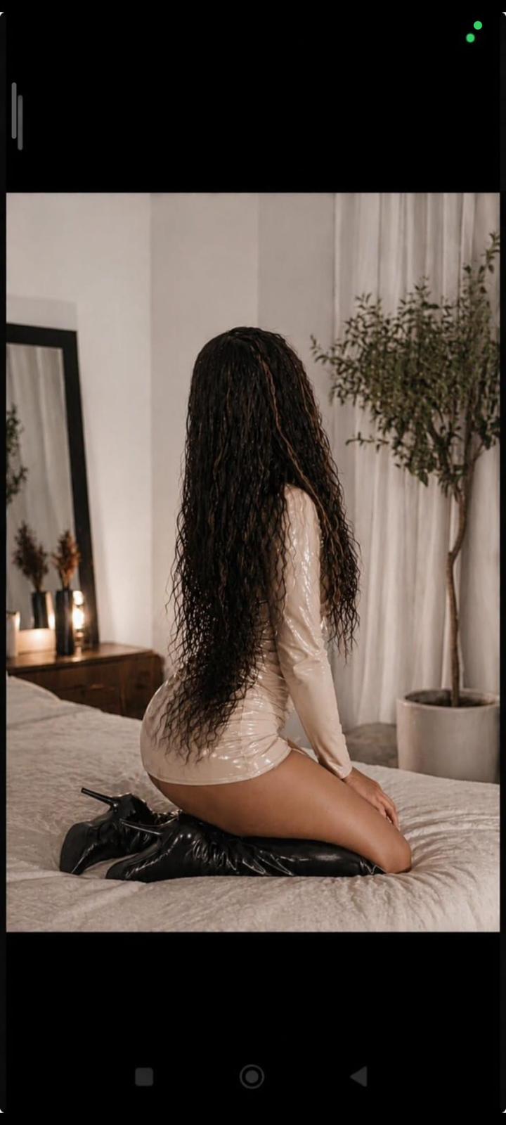 בפתח תקווה בחורה מקצוענית