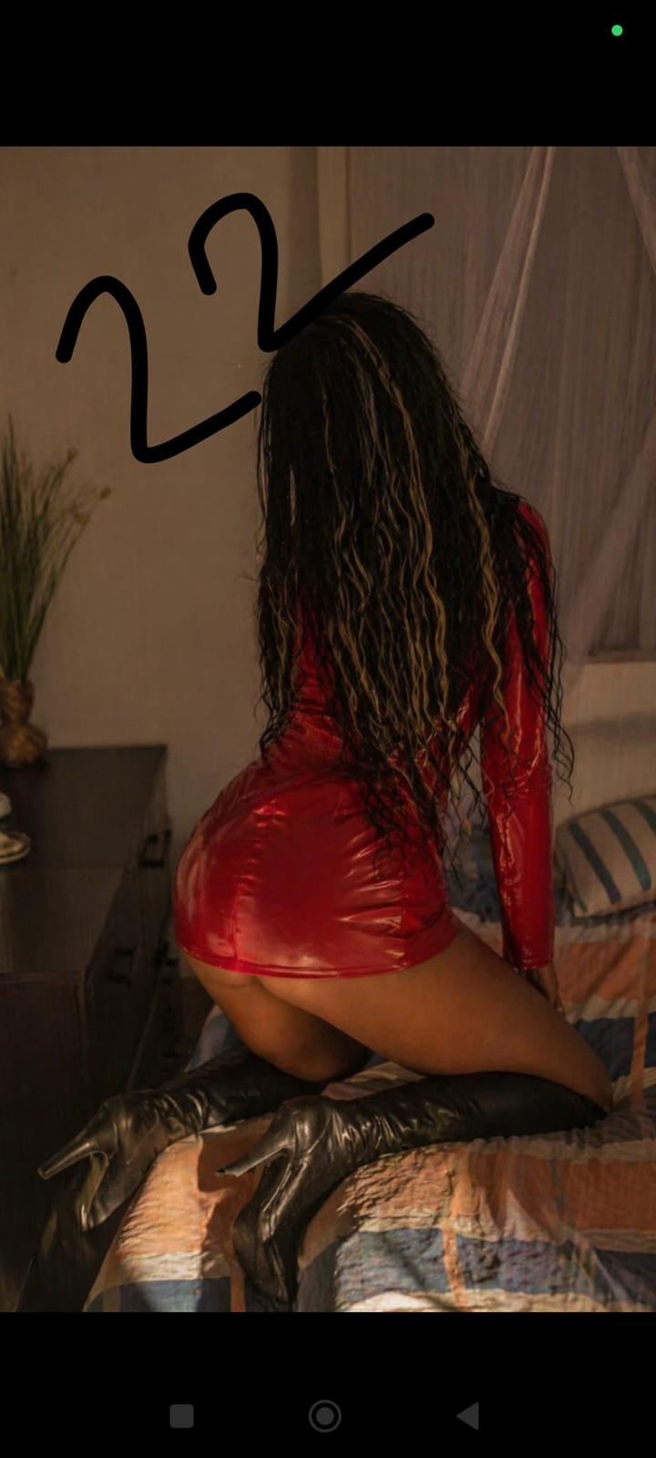 בפתח תקווה בחורה מקצוענית