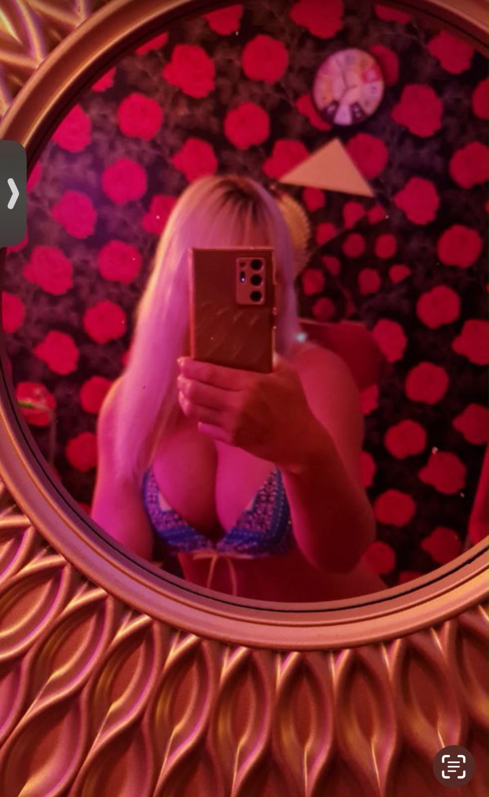 בת ים בחורה הורסת