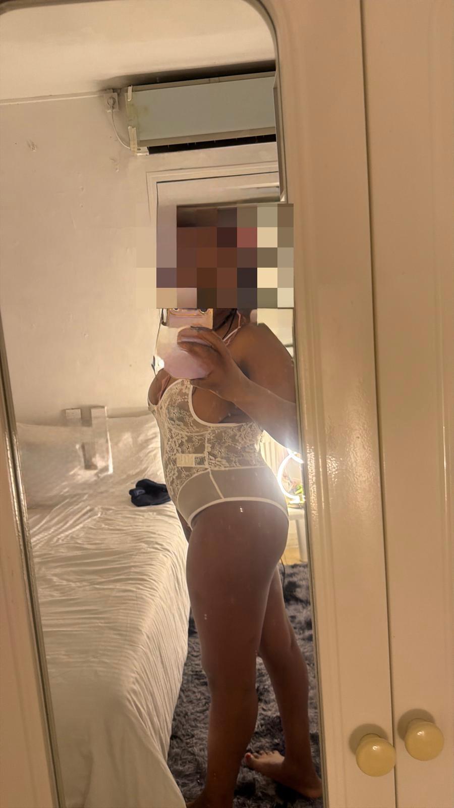 בחולון- אישה מפנקת