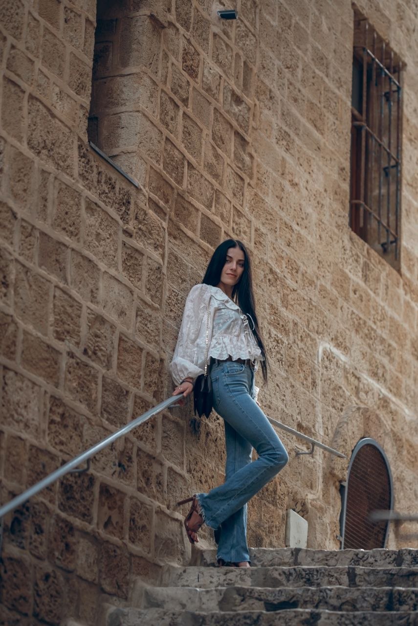 ליזה – בתל אביב בת 25 מטפלת נשית