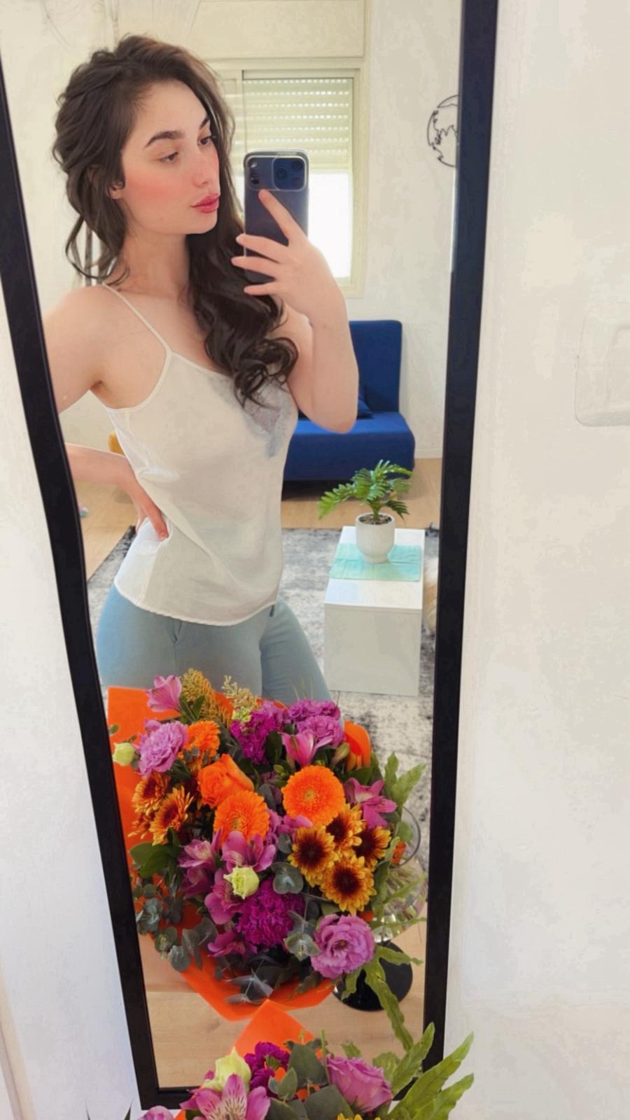 פרולה- ירושלים בת 20 ברזילאית תיירת